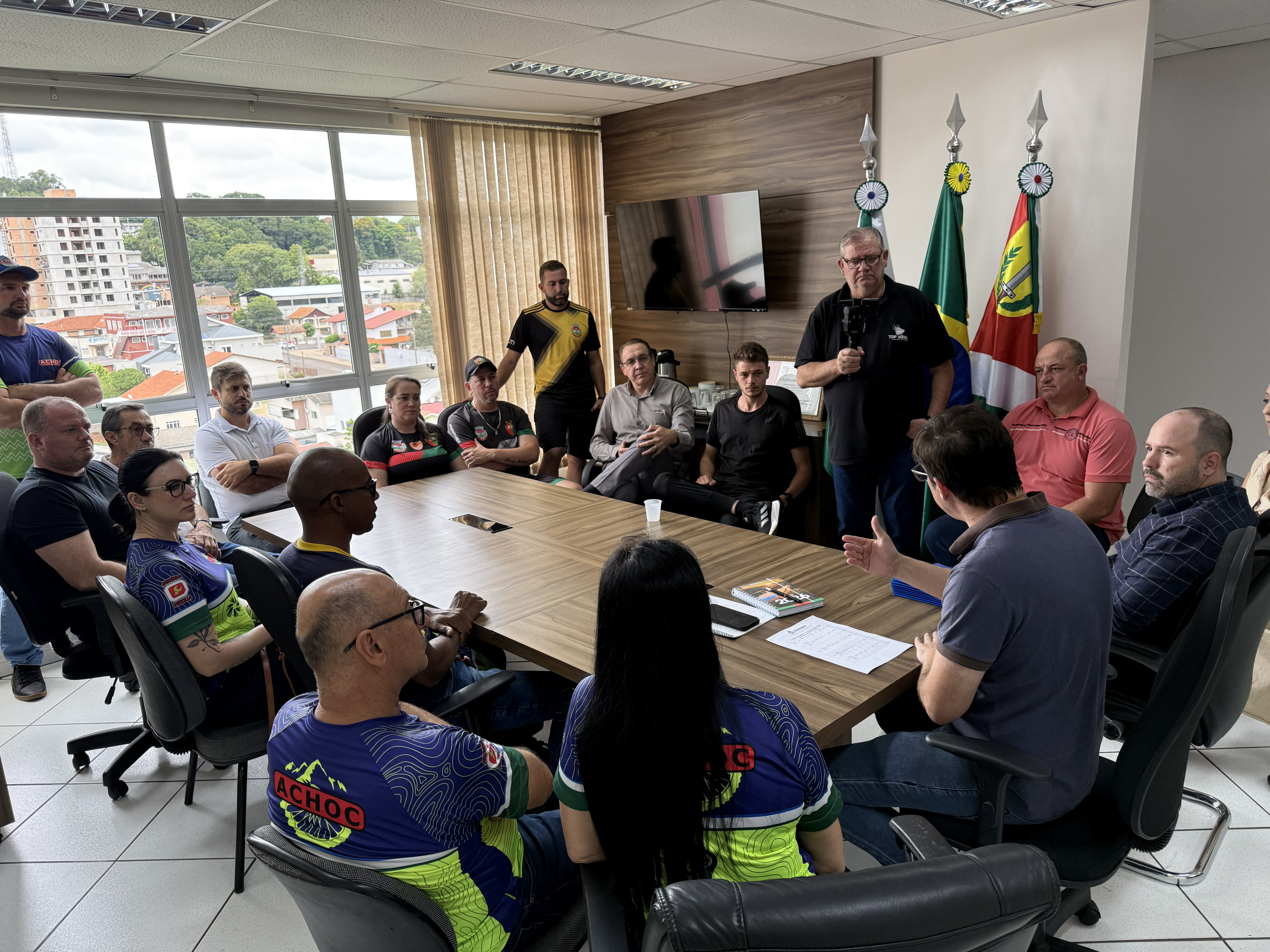 ACEL participa da assinatura de termos de fomento para o esporte de Chopinzinho